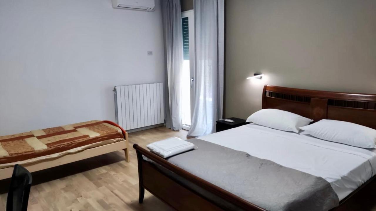 Dimora Rudiae Lecce Bed and Breakfast Buitenkant foto