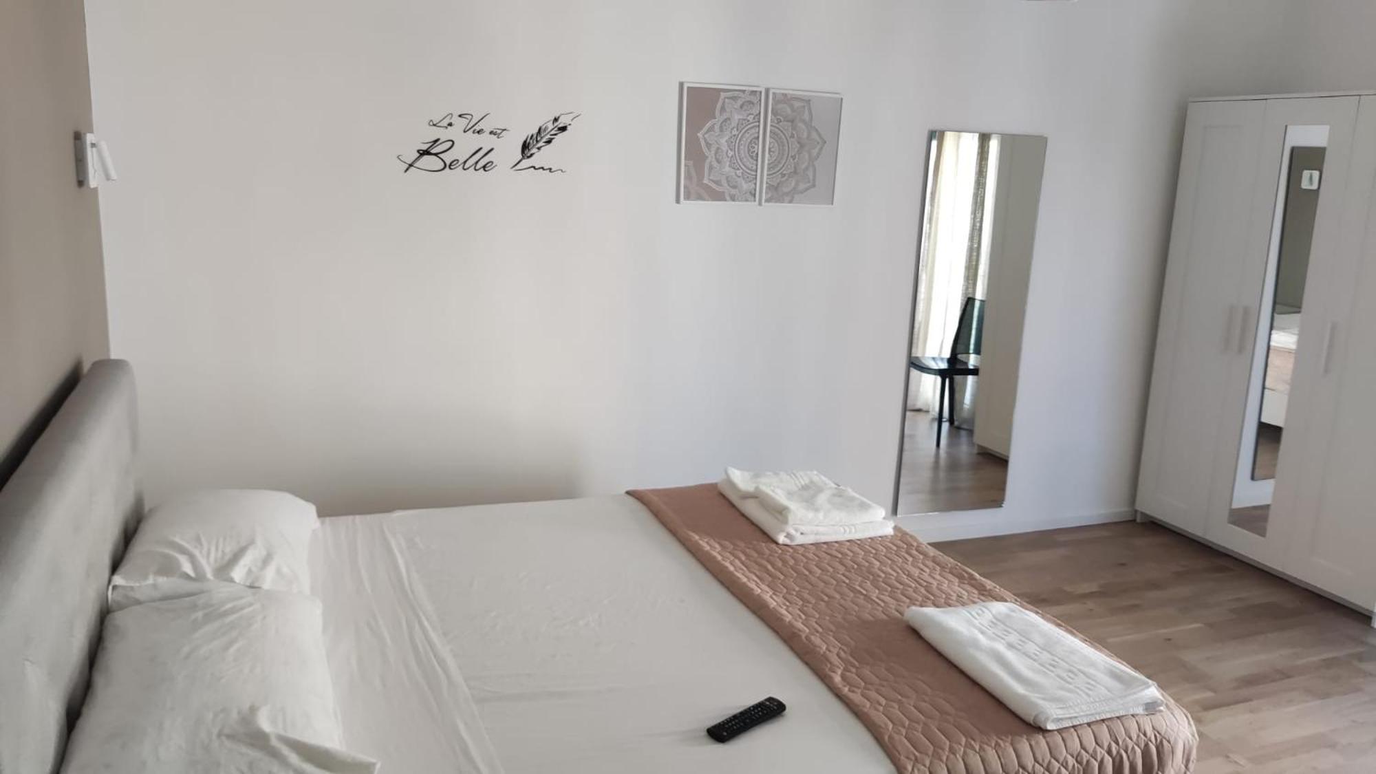 Dimora Rudiae Lecce Bed and Breakfast Buitenkant foto